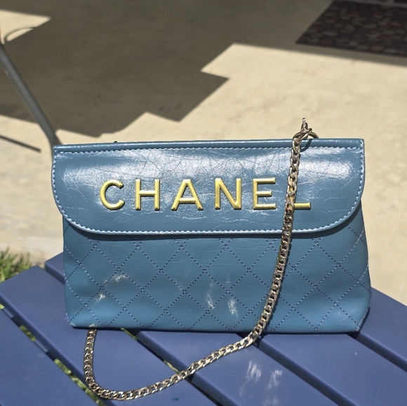 $6500 Chanel Blue Crossbody Quilted Bag ChainStrap Women Blue Gold Double Button - Picture 5 of 16